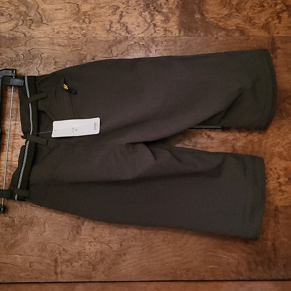 Italian Sports Design Convertible pants/shorts S tags (NWT) - Picture 2 of 16
